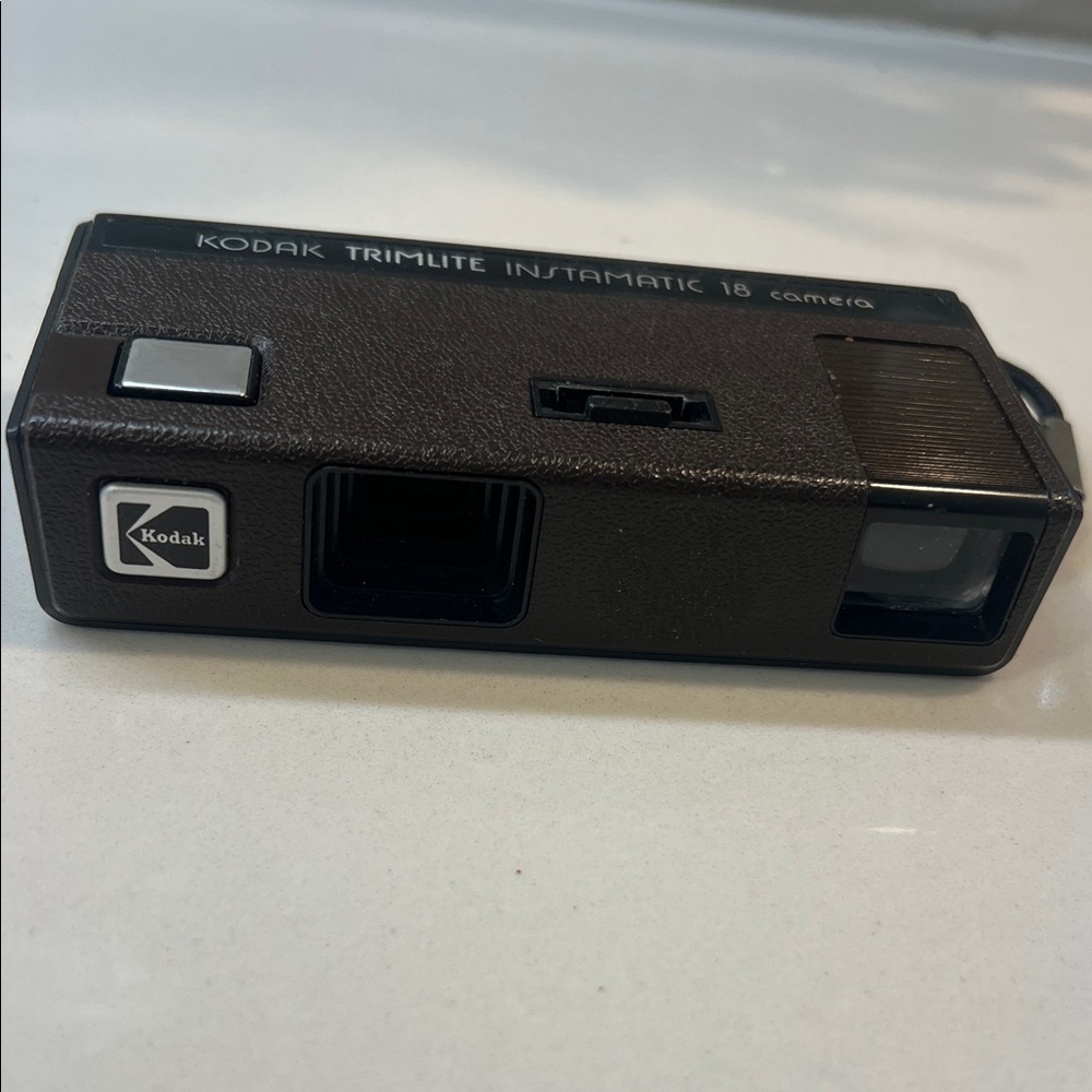 Kodak Trimlite Instamatic 18 Camera - Dark Brown